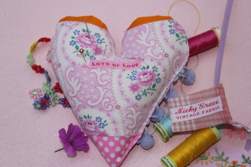 Pin cushion heart