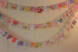 mini bunting
