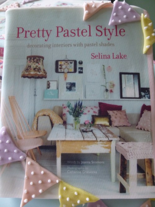 Pretty pastel style fair 016